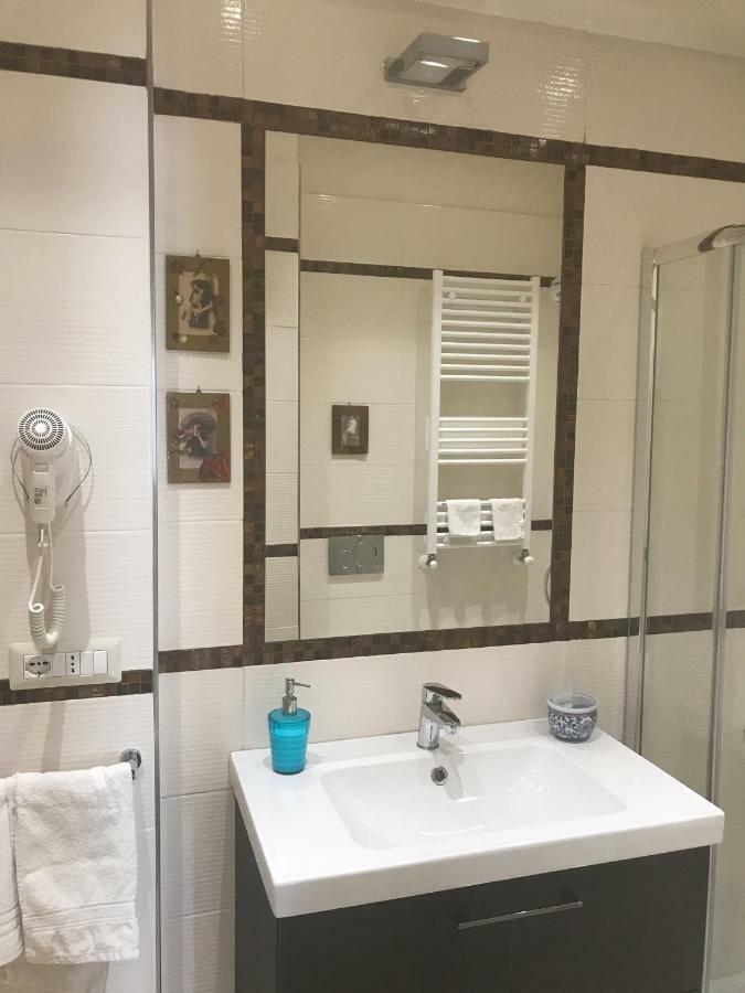 Aquila House Panzió Catania-Fontanarossai nemzetközi repülőtér Kültér fotó