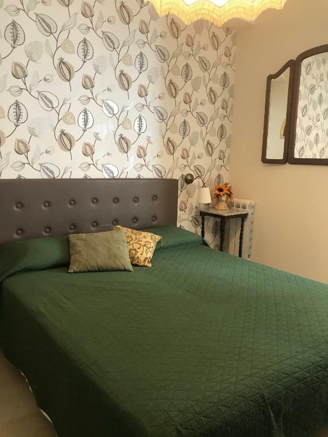 Aquila House Panzió Catania-Fontanarossai nemzetközi repülőtér Kültér fotó